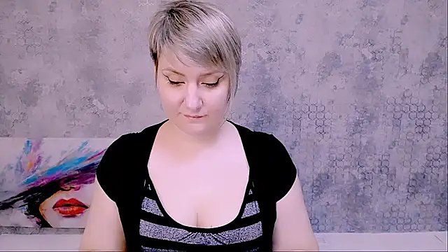Snapshot of Djullia chatting on March 13, 3:17 pm Djullia online show from March 13, 3:17 pm