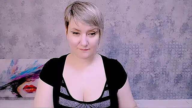 Snapshot of Djullia chatting on March 17, 3:18 pm Djullia online show from March 17, 3:18 pm