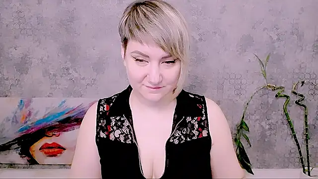 Djullia online show from February 8, 6:17 am