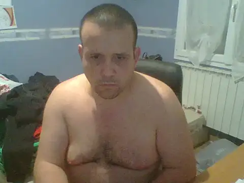 Snapshot of manubm03 chatting on December 14, 7:58 am manubm03 online show from December 14, 7:58 am