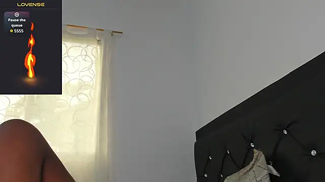 Snapshot of santi_brown chatting on September 27, 5:18 pm santi brown online show from September 27, 5:18 pm