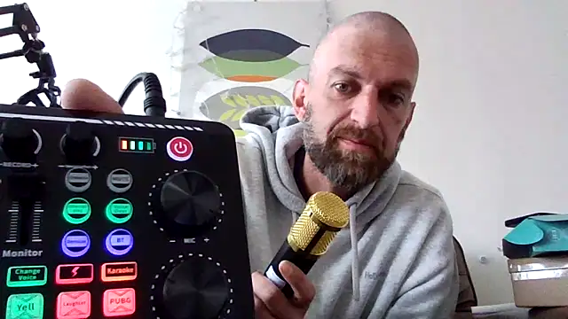 Snapshot of Matts1988 chatting on September 14, 1:10 pm Matts1988 online show from September 14, 1:10 pm