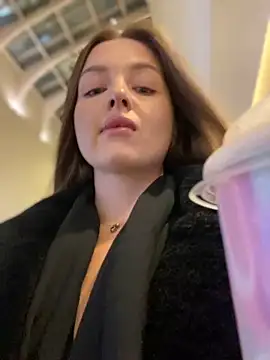 KrisMagnoly online show from November 8, 4:40 pm