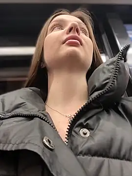 KrisMagnoly online show from April 9, 6:46 pm