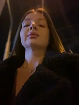 KrisMagnoly online show from April 12, 7:08 pm