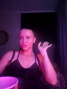 MrsBunnyBum online show from April 13, 5:51 pm