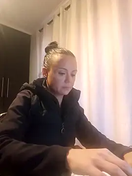 MrsBunnyBum online show from April 21, 6:41 am