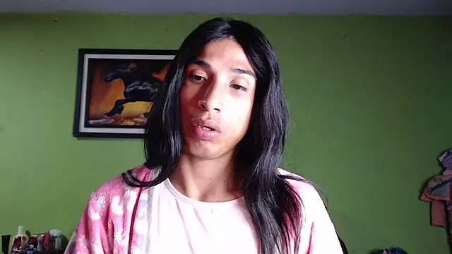 Snapshot of brunettehot77 chatting on November 30, 2:15 am brunettehot77 online show from November 30, 2:15 am