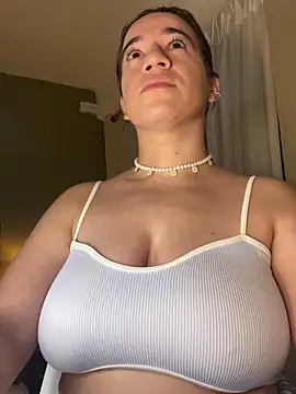 Snapshot of Antonellachic73 chatting on February 20, 2:18 am Antonellachic73 online show from February 20, 2:18 am