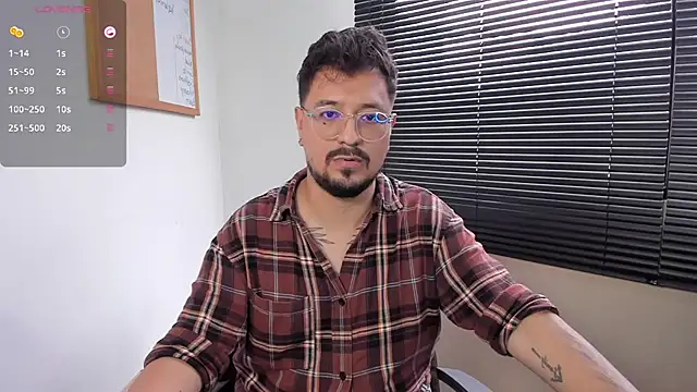 DaviidEvans  online show from December 13, 4:27 pm