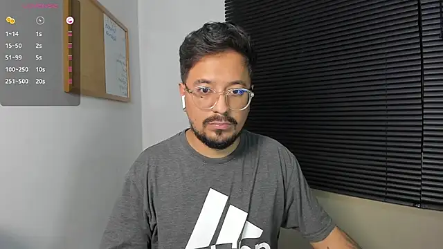 DaviidEvans  online show from December 18, 3:15 am