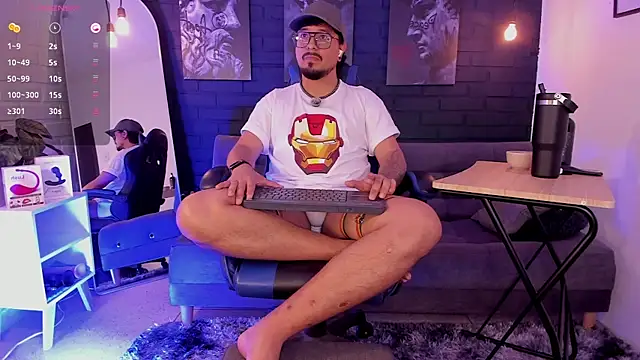 DaviidEvans  online show from February 15, 9:55 pm