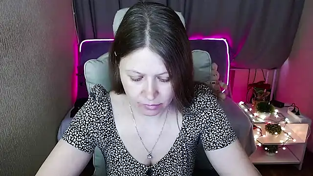 alekasamui online show from January 27, 5:14 am