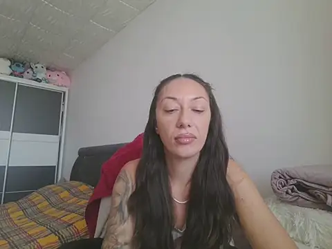 Snapshot of MeliEva chatting on October 21, 10:49 am MeliEva online show from October 21, 10:49 am