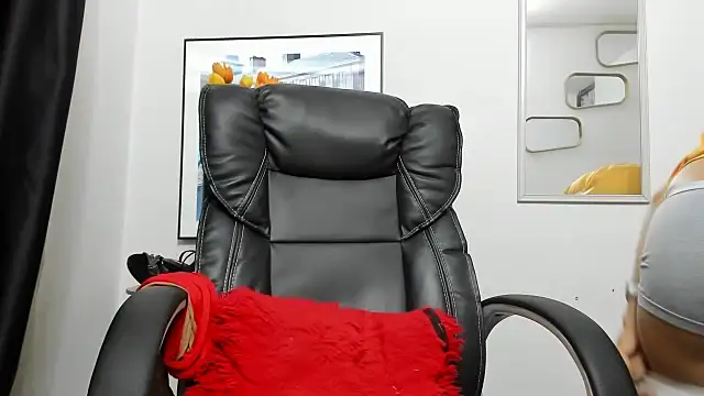 Snapshot of Aries_Mature chatting on September 21, 10:11 pm Aries Mature online show from September 21, 10:11 pm