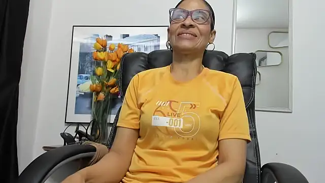 Snapshot of Aries_Mature chatting on October 19, 3:01 pm Aries Mature online show from October 19, 3:01 pm