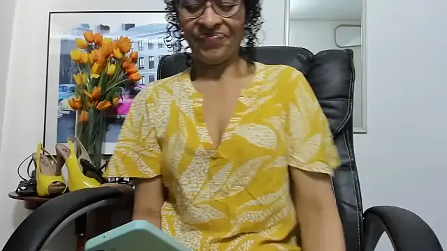 Snapshot of Aries_Mature chatting on November 12, 3:01 pm Aries Mature online show from November 12, 3:01 pm