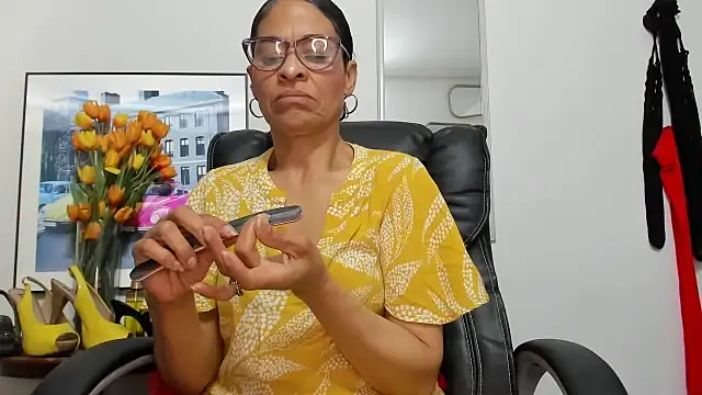 Snapshot of Aries_Mature chatting on December 2, 4:24 pm Aries Mature online show from December 2, 4:24 pm