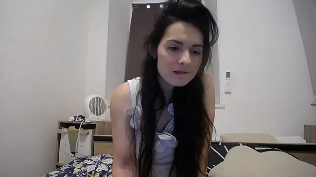 desirmiss1 online show from February 16, 2:00 pm