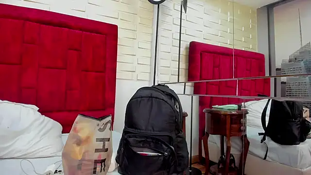 Snapshot of Tayra_Siny chatting on October 15, 4:34 am Tayra Siny online show from October 15, 4:34 am