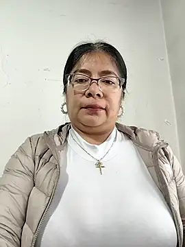   valentina18 online show from December 2, 1:05 pm