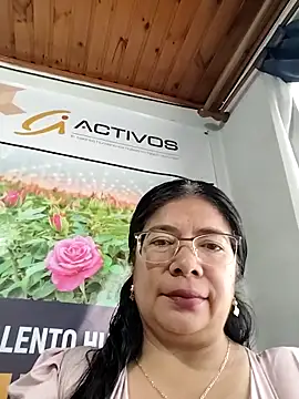   valentina18 online show from February 9, 1:48 pm