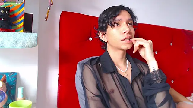 LAICK 01 online show from April 15, 8:20 pm