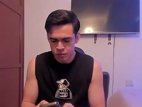 Lucian Gomez  online show from October 13, 6:41 pm
