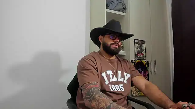 Snapshot of _Coddygold_ chatting on July 10, 1:14 pm Coddygold online show from July 10, 1:14 pm