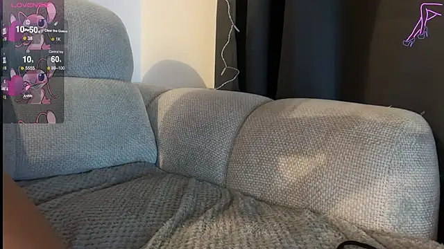 lola0003 online show from April 16, 5:25 pm