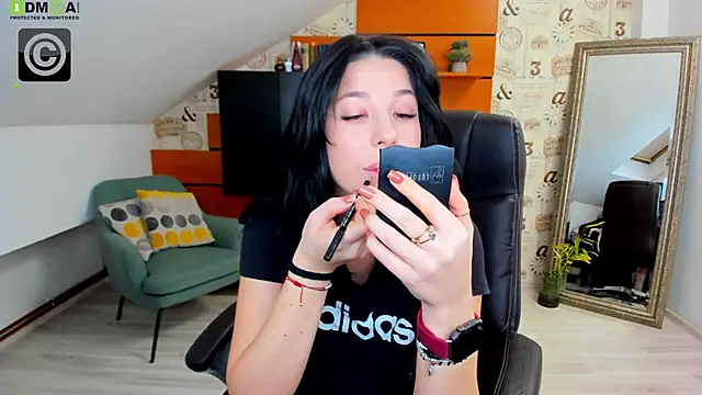 EmillyTaylor online show from February 10, 4:41 am