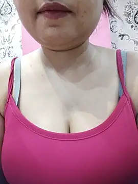 Snapshot of soniya_cute chatting on May 14, 6:47 pm soniya cute online show from May 14, 6:47 pm