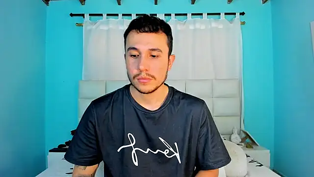 Snapshot of juan__jimenez chatting on November 10, 9:36 pm juan jimenez online show from November 10, 9:36 pm