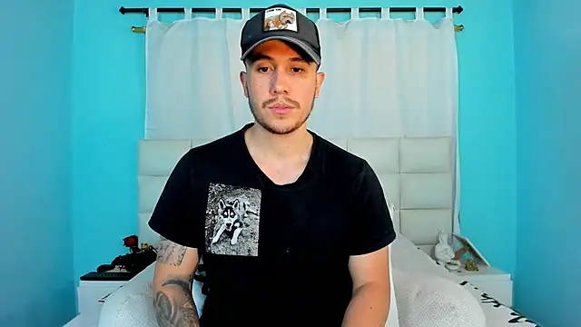 Snapshot of juan__jimenez chatting on November 13, 9:14 pm juan jimenez online show from November 13, 9:14 pm