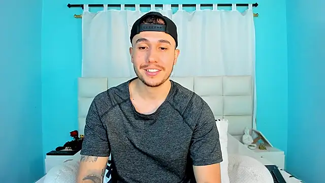 Snapshot of juan__jimenez chatting on November 14, 9:57 pm juan jimenez online show from November 14, 9:57 pm