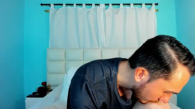 Snapshot of juan__jimenez chatting on December 4, 1:04 am juan jimenez online show from December 4, 1:04 am