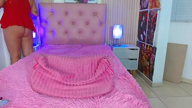 cheryl hs online show from January 15, 3:55 am