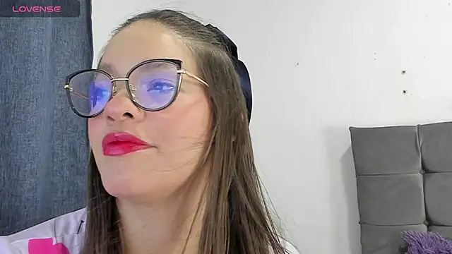zoe69x online show from February 13, 5:37 am