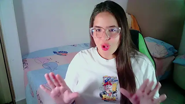 Snapshot of _alicia_z chatting on January 15, 5:15 pm alicia z online show from January 15, 5:15 pm