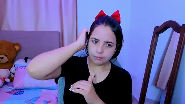 Snapshot of _alicia_z chatting on February 28, 8:04 am alicia z online show from February 28, 8:04 am