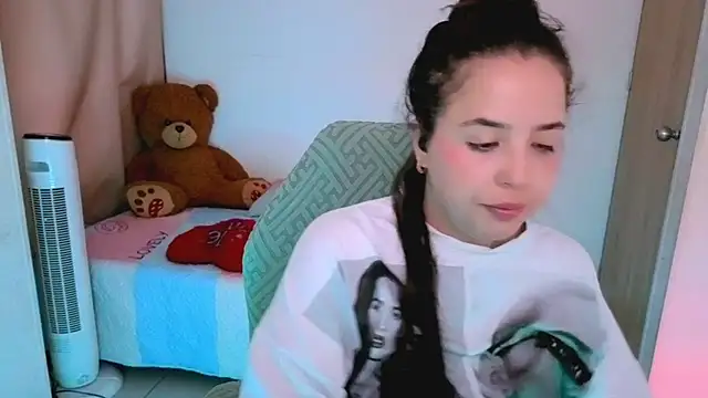  alicia z online show from April 10, 6:12 pm