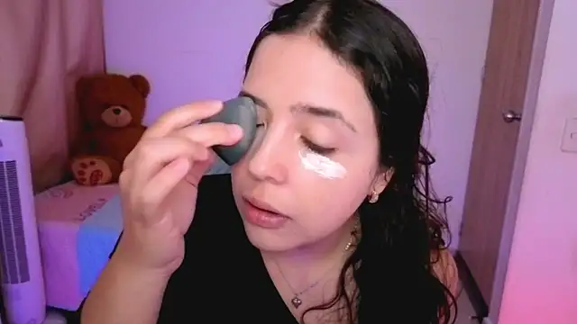  alicia z online show from April 16, 6:09 pm