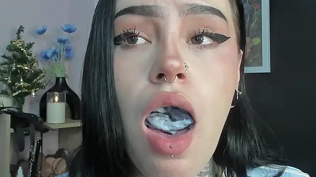 Snapshot of Jas_miin chatting on December 4, 2:21 am Jas miin online show from December 4, 2:21 am