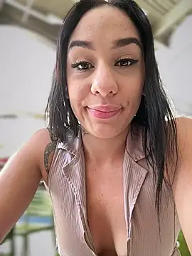 Snapshot of __IRIS__ chatting on July 22, 3:26 pm IRIS online show from July 22, 3:26 pm
