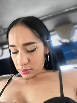 Snapshot of __IRIS__ chatting on July 28, 4:16 pm IRIS online show from July 28, 4:16 pm