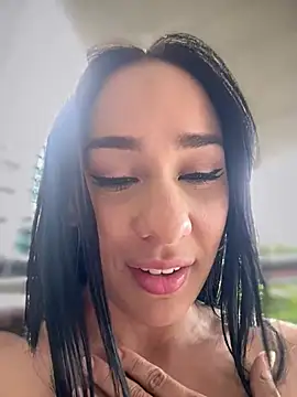 Snapshot of __IRIS__ chatting on July 28, 8:52 pm IRIS online show from July 28, 8:52 pm
