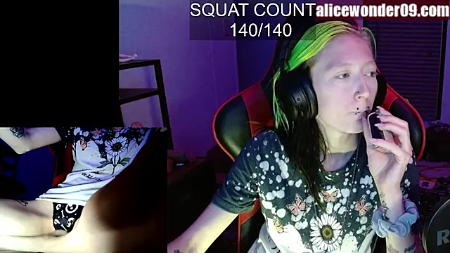 alicewonder09 online show from September 21, 9:33 am