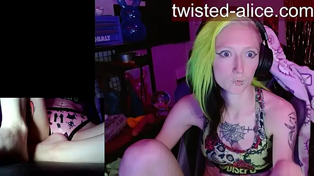 alicewonder09 online show from April 6, 3:26 am