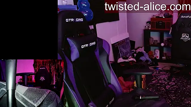 alicewonder09 online show from April 10, 3:34 am