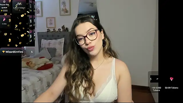 Snapshot of samysweet_8 chatting on November 19, 1:44 pm samysweet 8 online show from November 19, 1:44 pm